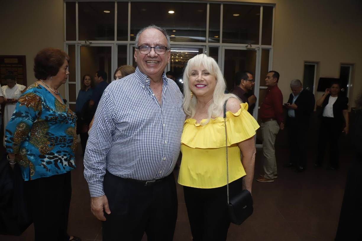 Víctor Kawas y Jackie Babún Sikaffy