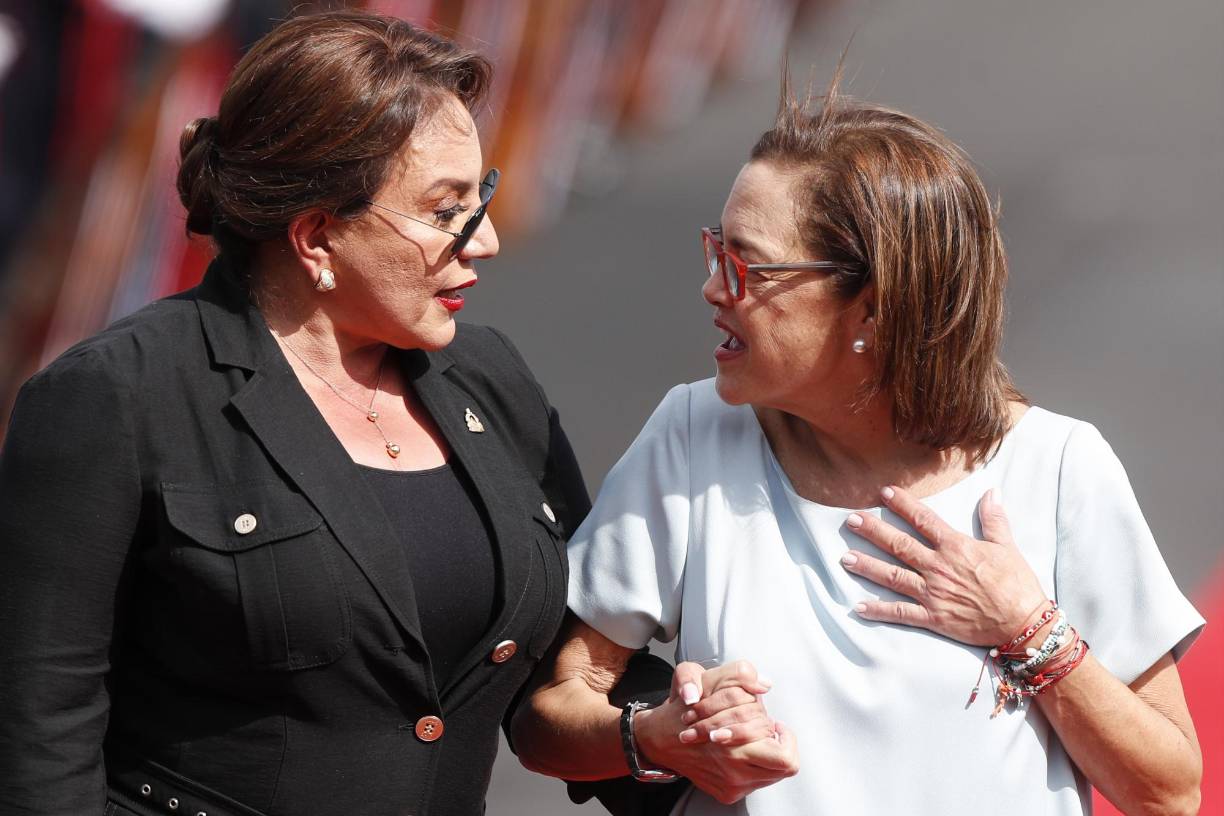 Previo a la llegada de la mandataria hondureña ya han arribado a El Salvador el presidente de Ecuador, Daniel Noboa, y el Rey de España, Felipe VI.