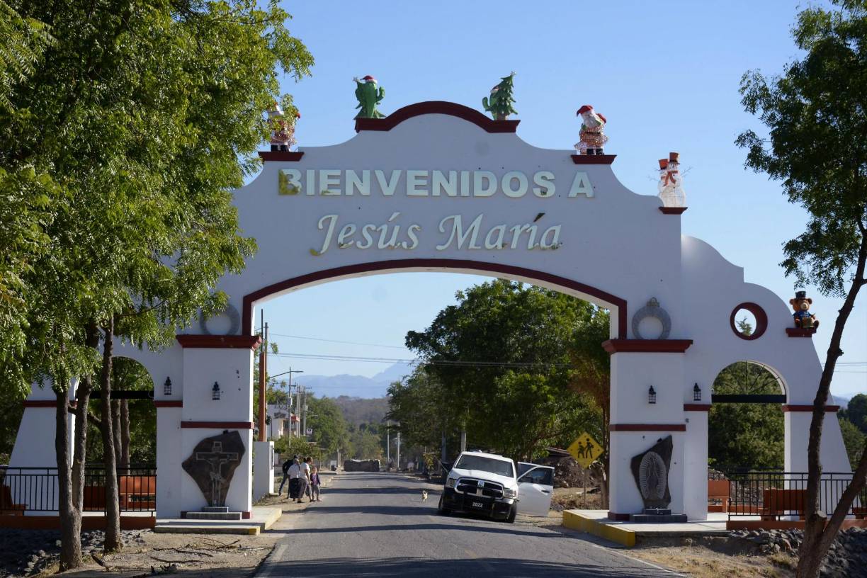 En Jesús María, un poblado con unos 5 mil habitantes, según datos del Ayuntamiento de Culiacán, se vive estrés postraumático tras el estallido de violencia por la captura de Ovidio Guzmán, uno de los herederos del Chapo Guzmán.