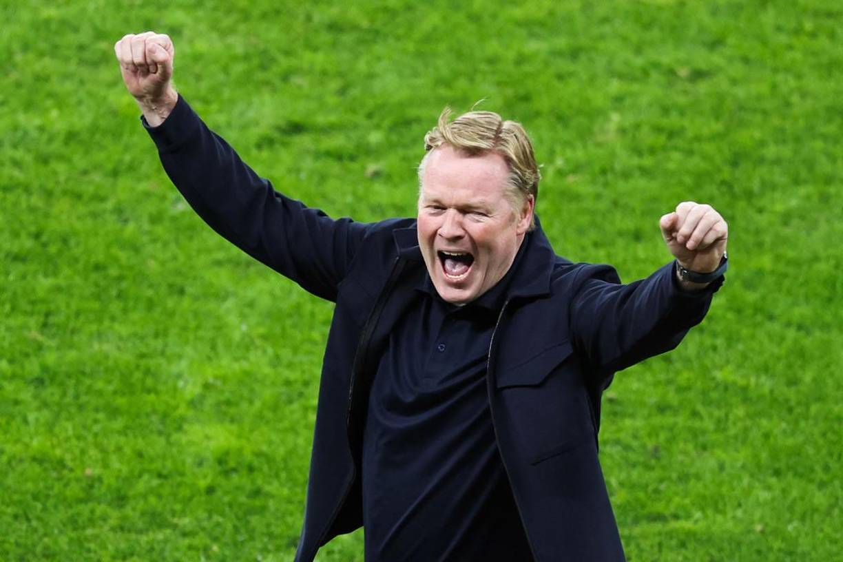 Ronald Koeman - El entrenador neerlandés también gana 3 millones de euros por dirigiri a la Selección de Países Bajos.