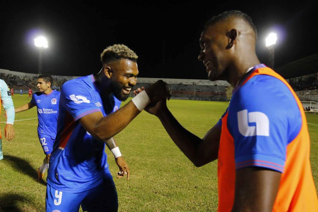 La euforia no es para menos. Olimpia sigue con el invicto y buscará seguir sumando para romper su propio récord de puntos en torneos cortos.