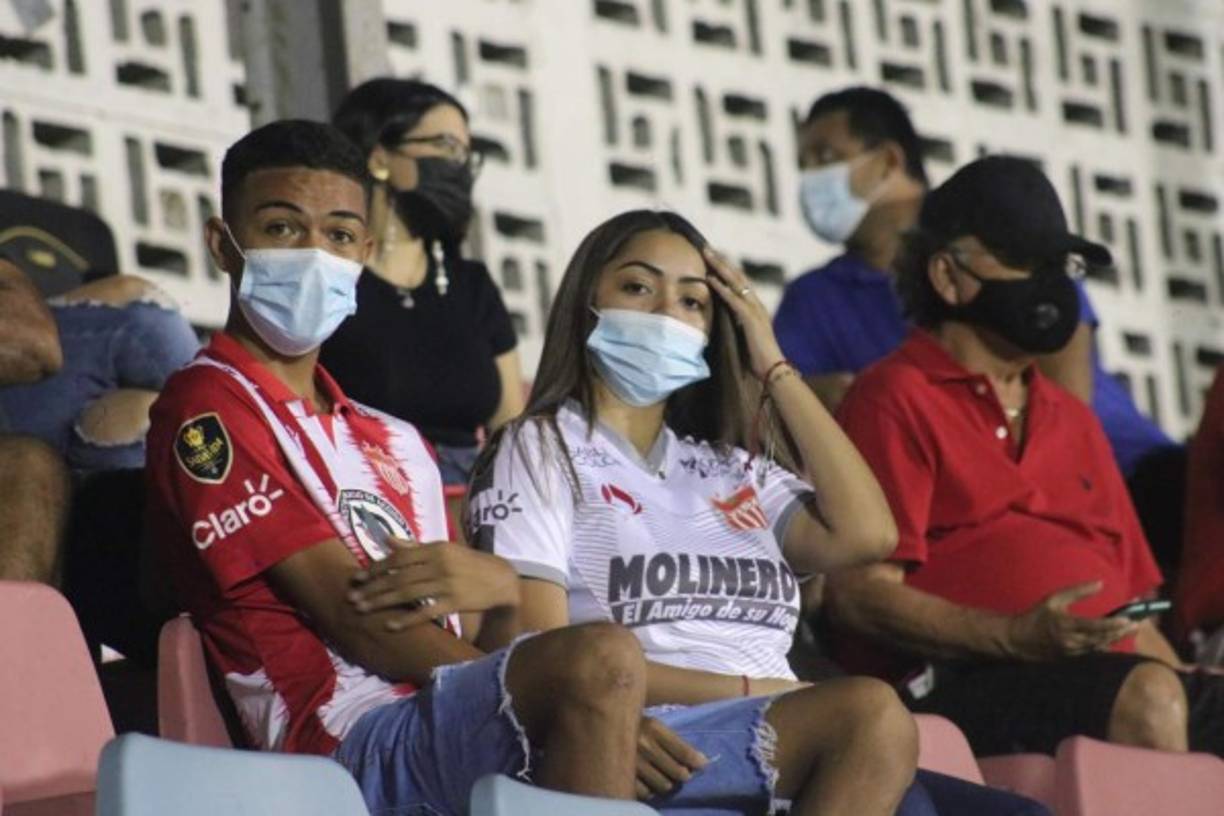 Los jóvenes se hicieron presentes al estadio para disfrutar del Vida vs UPN que finalizó empatado 1-1.