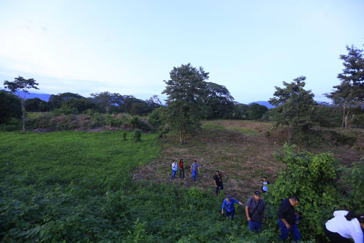 7) Las inversiones para desarrollos inmobiliarios se verán reducidas ya que no podrán ubicarse en la periferia del espejo de agua, tanto por temas de riesgo, como ambientales y de contaminación.