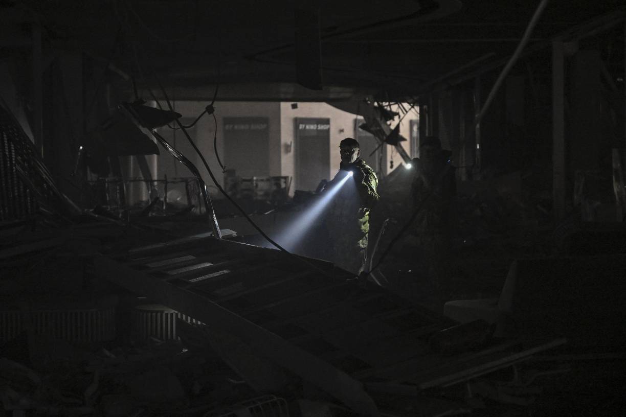 Según los lugareños, el bombardeo de esta noche fue el mayor en Kiev desde el inicio de la ofensiva rusa el 24 de febrero.