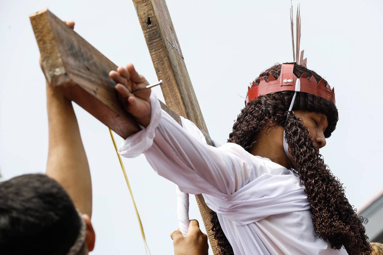 Con más de 90 millones de fieles, Filipinas es el país con más católicos de Asia -más del 80 % de su población- y el tercero del mundo, solo detrás de Brasil y México. 