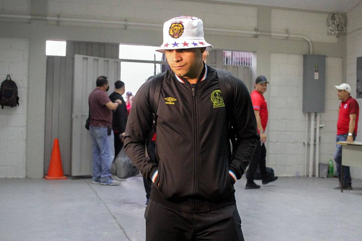 El look de Germán ‘Patón‘ Mejía al llegar al estadio Carlos Miranda para el Clásico.
