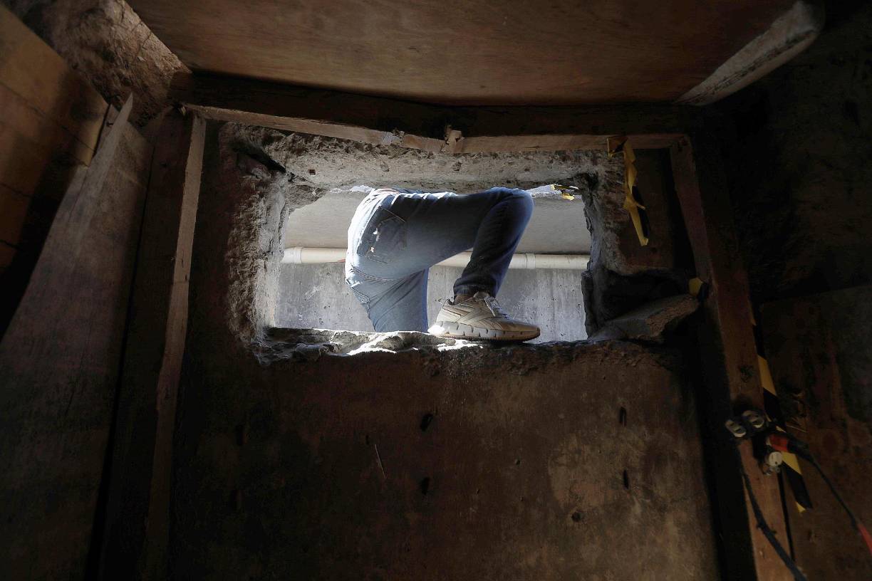 En tanto, la detección de este túnel ha encendido las alarmas entre las autoridades mexicanas y estadounidenses, quienes han intensificado los operativos en la región para localizar otras posibles construcciones similares.