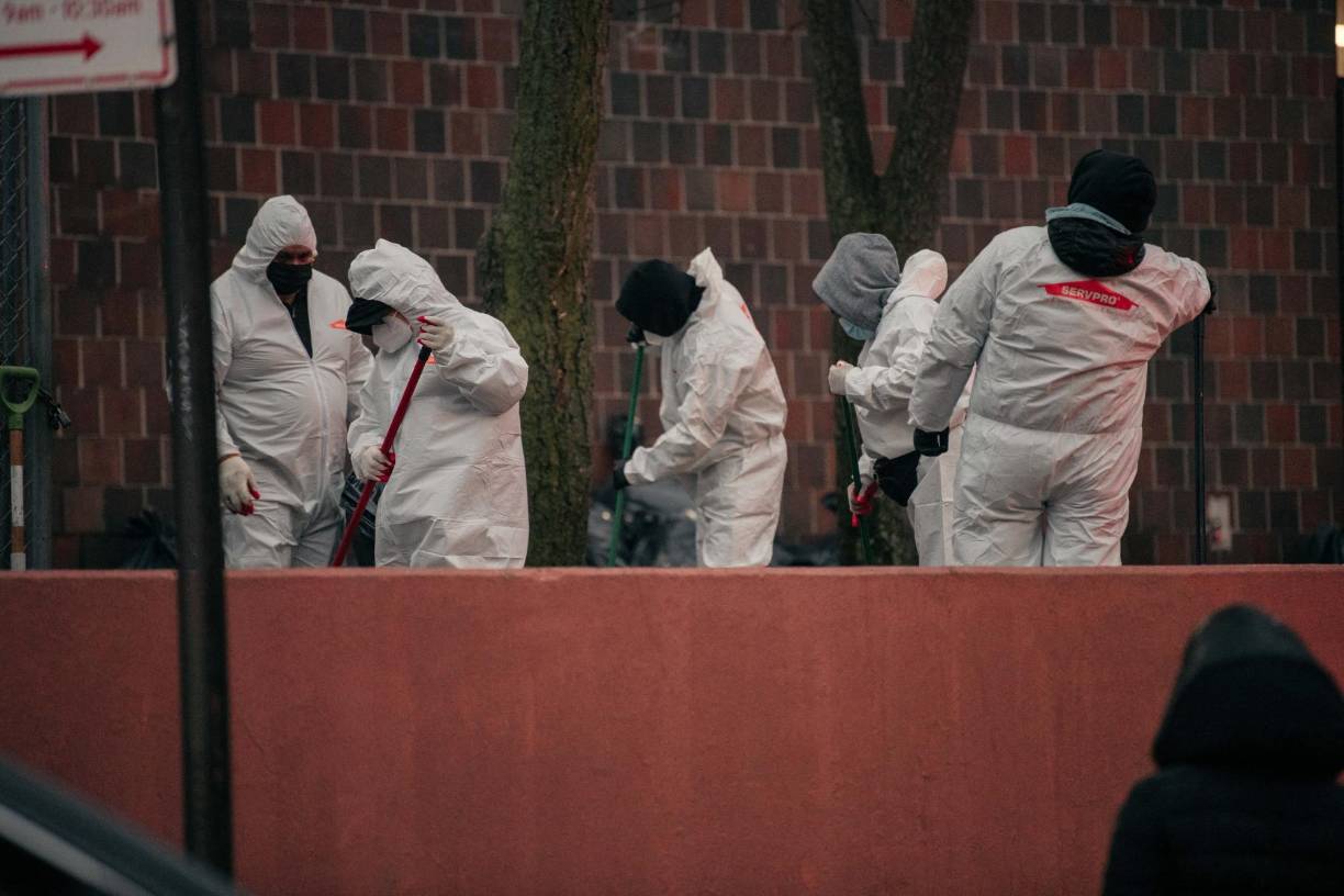 Los heridos fueron trasladados a cinco hospitales y muchos de ellos sufrieron paros cardíacos y respiratorios, informó el New York Times.