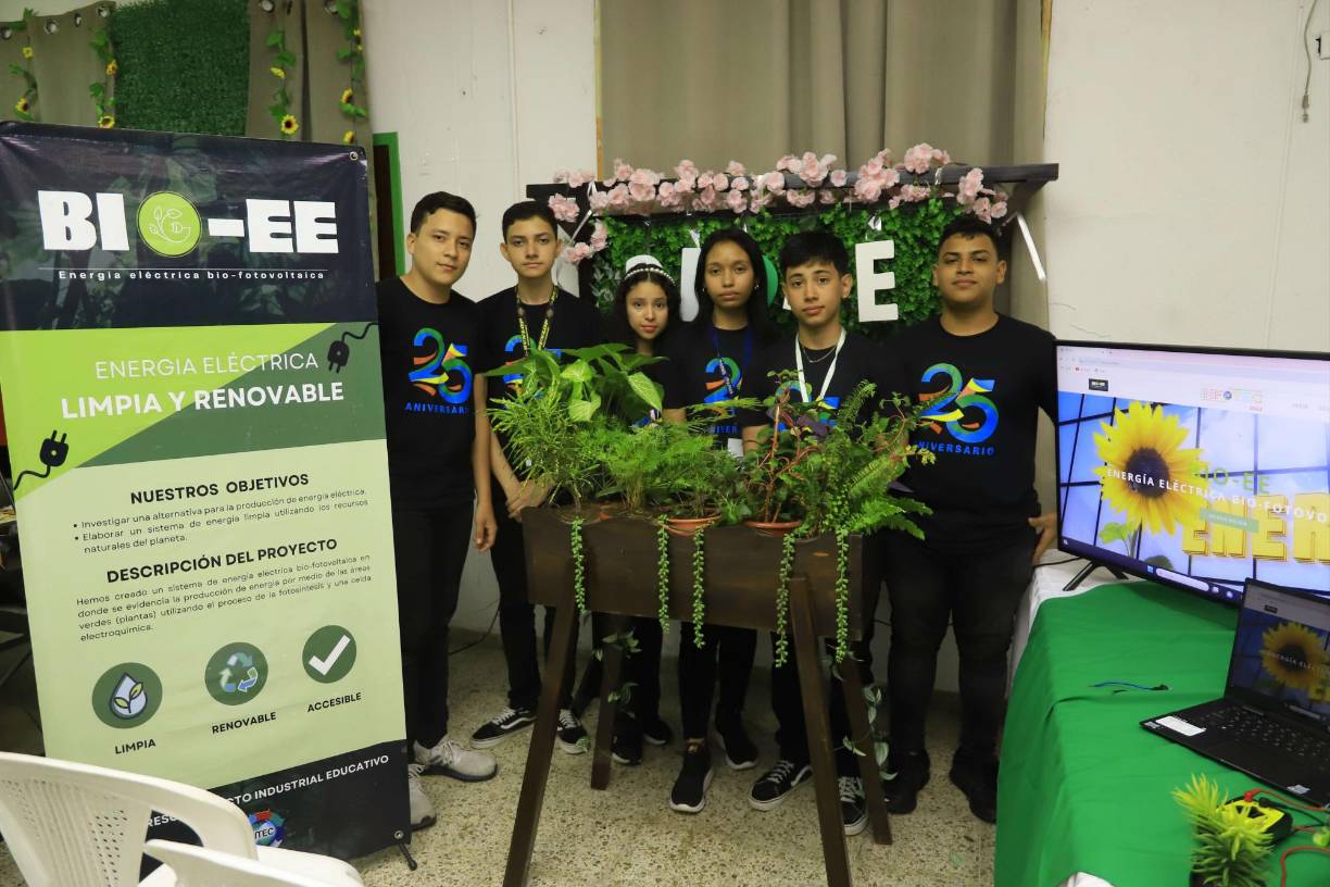 De acuerdo con la directora, Benita de Martínez, muchos de los alumnos y ex alumnos han aplicado sus habilidades científicas y empresariales para crear impacto en la sociedad y llevar sus proyectos a su vida profesional para generar ingresos.