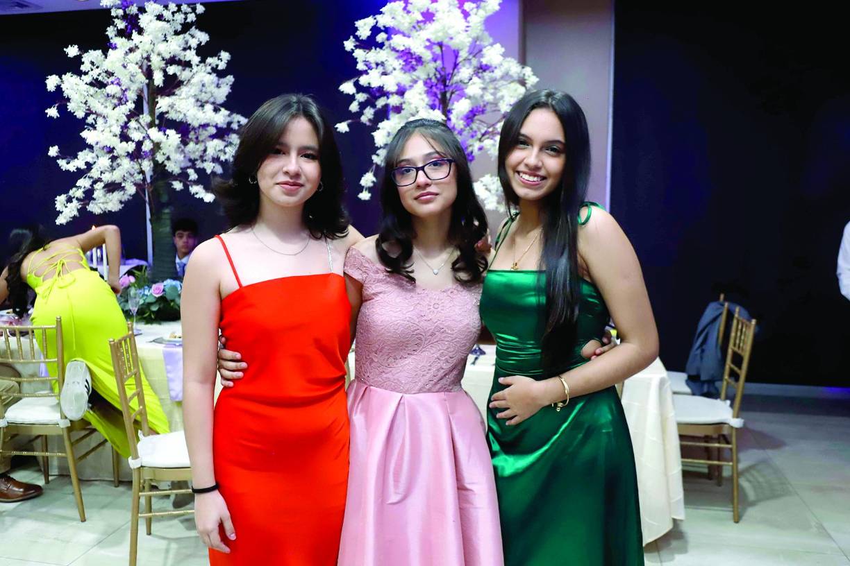 Andrea Acosta, Camila Rodríguez y Brianna Joch