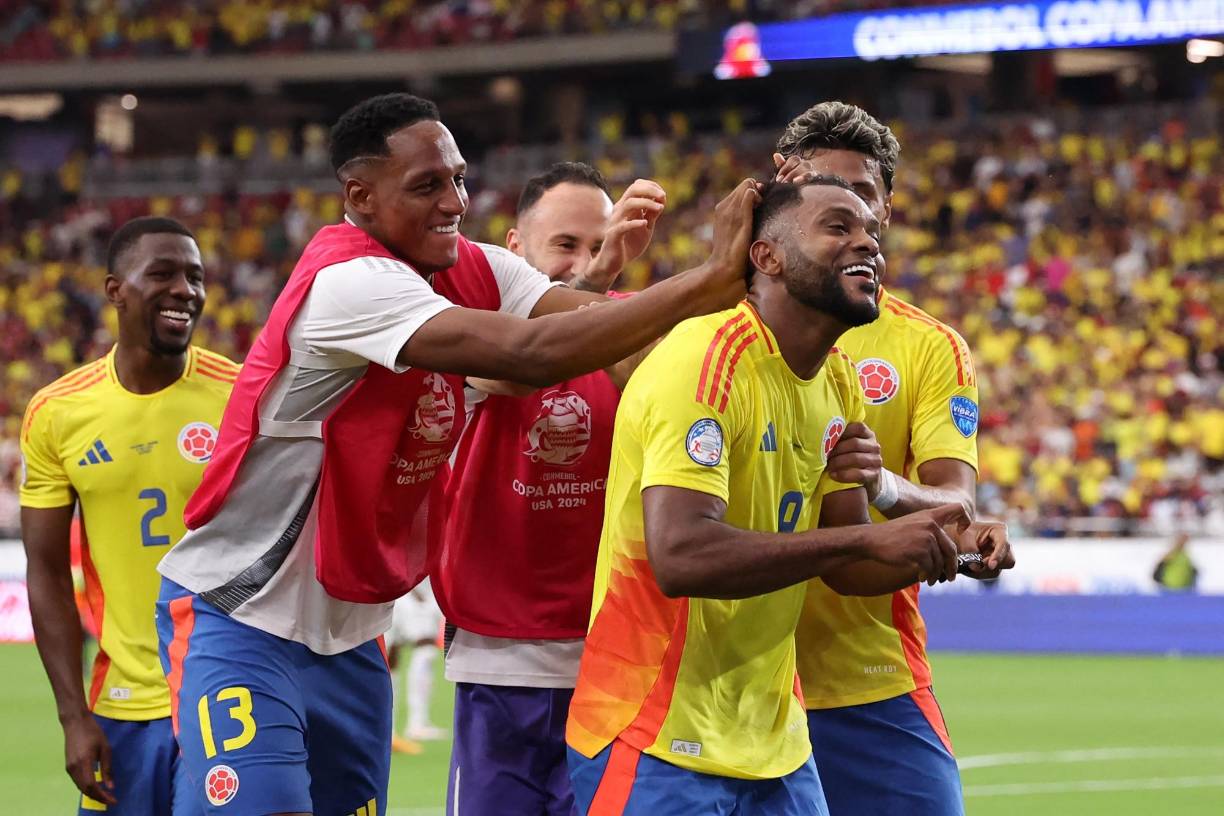 El revulsivo Borja, con un tiro seco, selló el apaleamiento de una Colombia que sueña en grande.