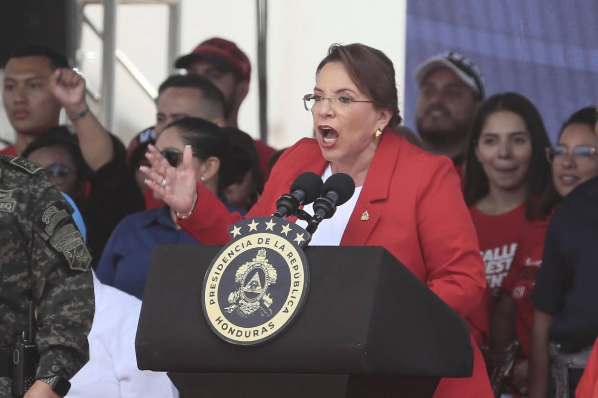 Tres días antes de la difusión de la pieza audiovisual, Carlos Zelaya, hermano del expresidente Manuel Zelaya, reconoció haberse reunido con estos traficantes y renunció a su cargo como diputado y secretario del Parlamento hondureño.