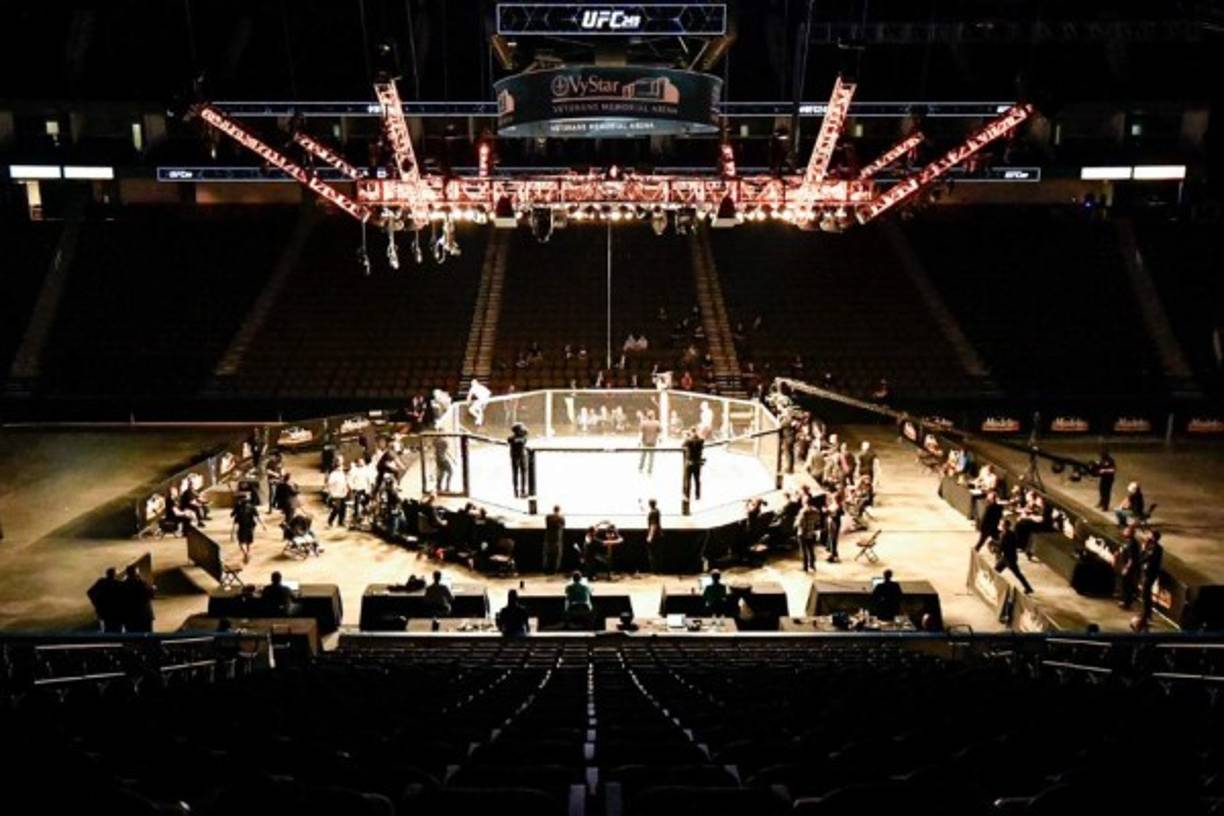 Los combates se realizaron a puerta cerrada en el Veterans Memorial Arena de Jacksonville, en Florida, Estados Unidos.