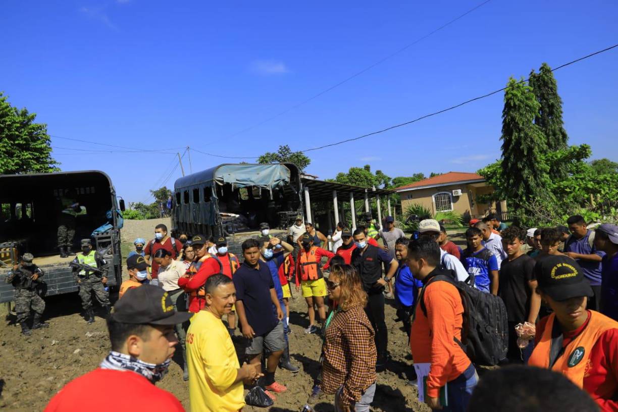 El sector bananero de Choloma lo conforman cuatro puntos: Poza del Riel, Lupo Viejo, Tibombo y Protección, a estos sitios se planificó el resto del viaje este martes, puesto que todos atraviesan una situación crítica.
