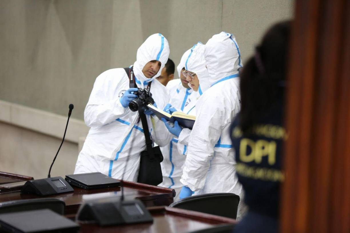 DPI busca explosivos en el Congreso Nacional por denuncia de terrorismo