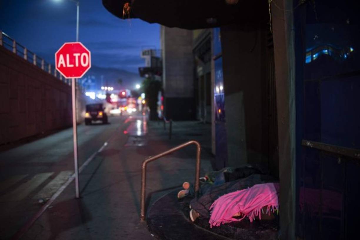 Reclamó a la Secretaria de Gobernación de México haber 'dejado sola a Tijuana' en el tema de la caravana, cuando las leyes señalan que esta dependencia la responsable de atender el tema desde el principio.