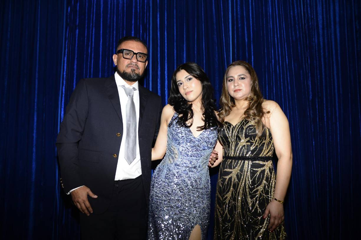 Óscar Triminio, Katya Triminio y Siomara Guerrero