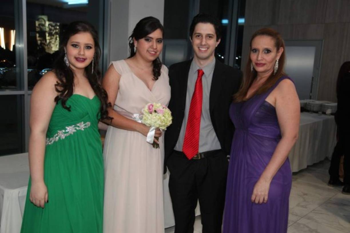 Sandra Becker, Rosa Rápalo, Martín Martínez y Patricia Rápalo.