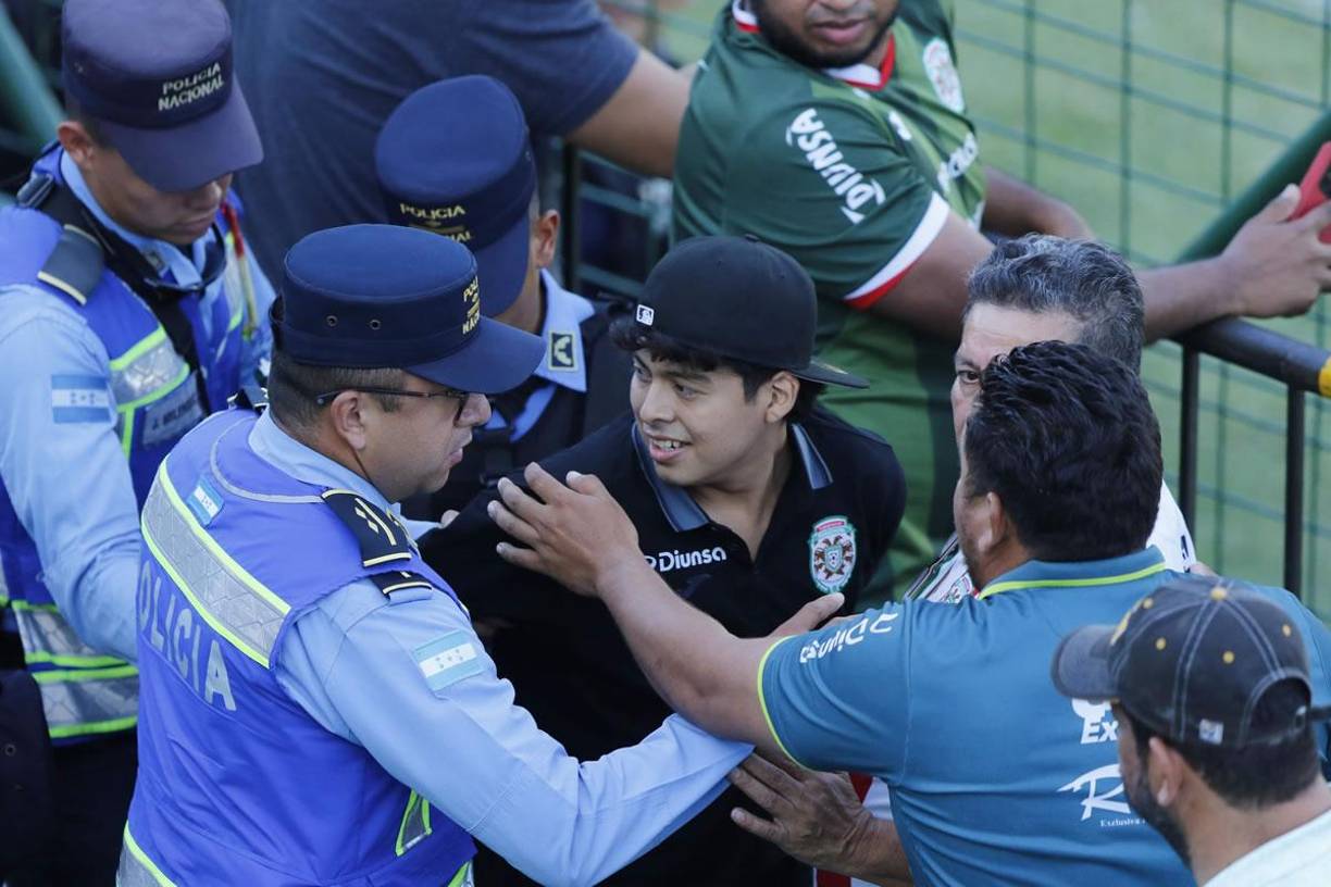 Un aficionado del Marathón fue detenido por la Policía Nacional en el sector de silla del estadio Yankel Rosenthal durante el Clásico.