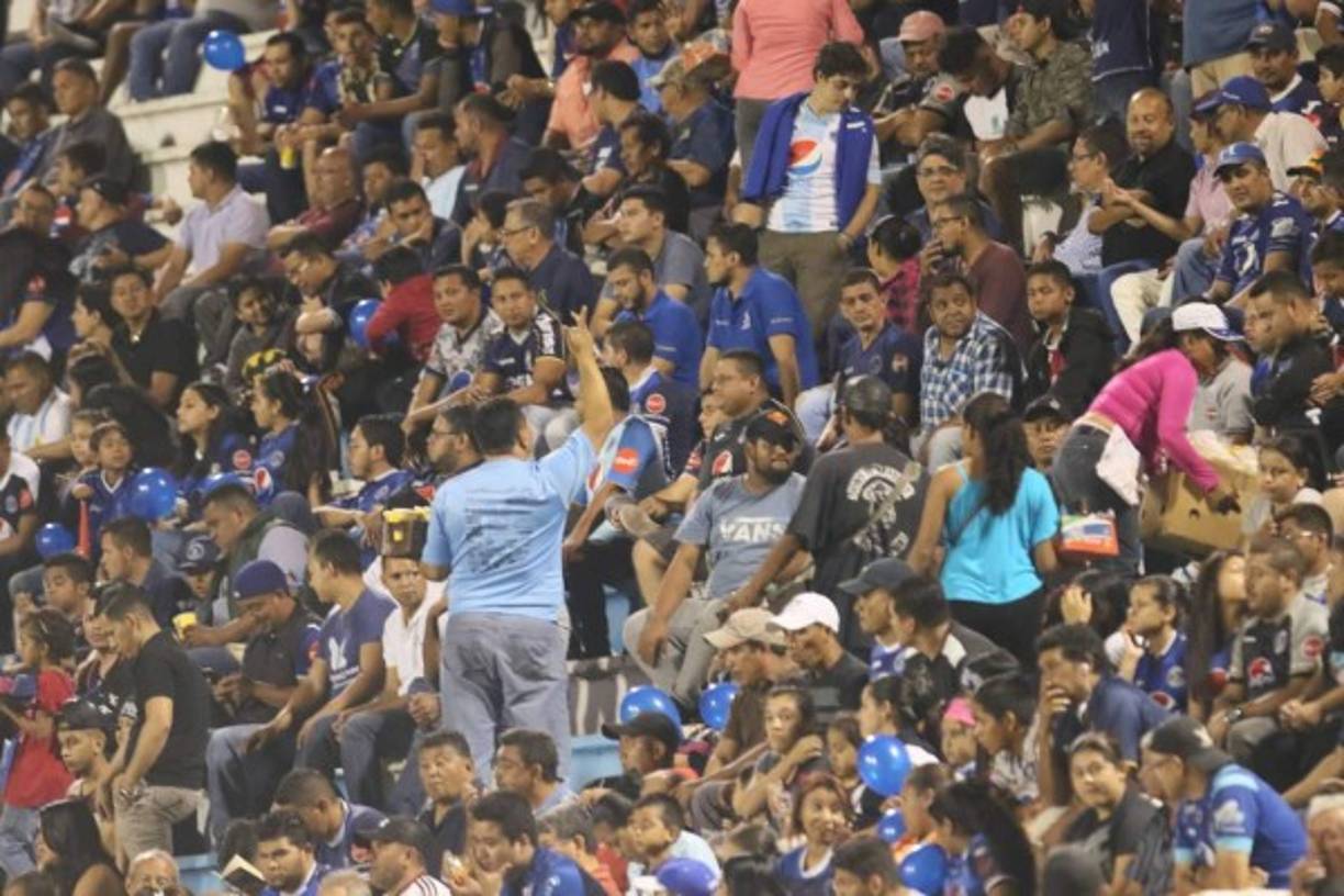 Los aficionados motagüenses abarrotaron el estadio Nacional.