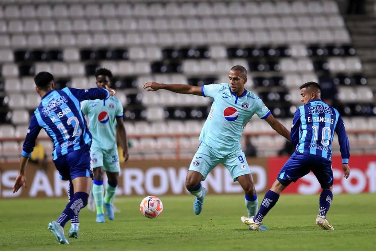 Delantero: Eddie Hernández de Motagua. Fue el anotador del tanto que le dio el pase al equipo catracho a los cuartos de final de la Liga de Campeones.