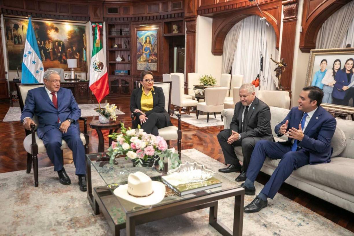 López Obrador hizo un llamado de demanda a Estados Unidos para que haya una mayor participación en soluciones conjuntas al problema de la migración irregular desde Centroamérica y que tiene como base la pobreza.