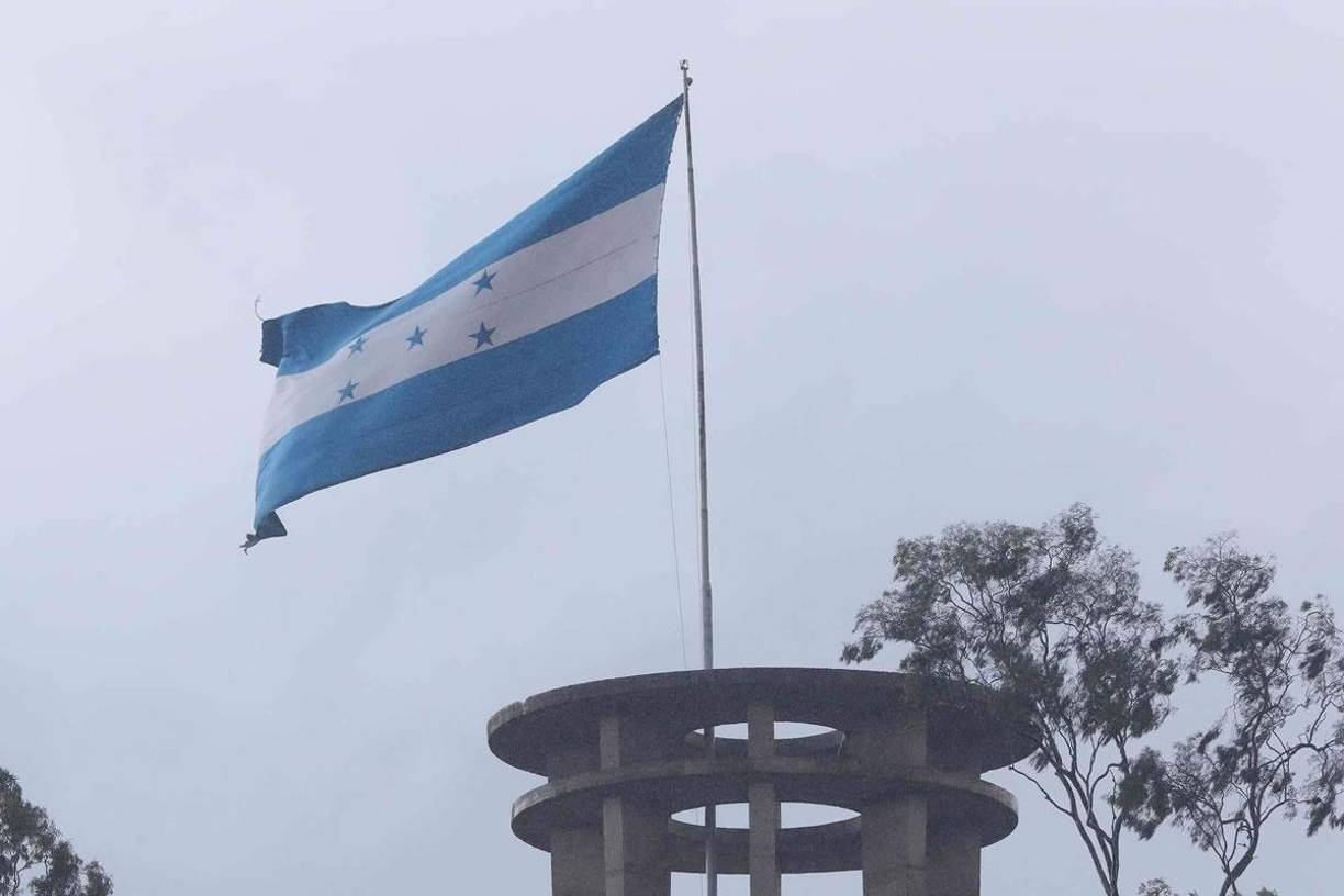 Según meteorología, las condiciones climáticas permanecerán y se espera que las inclemencias del estado permanezcan durante la hora del partido programado para las 6:00 de la tarde.
