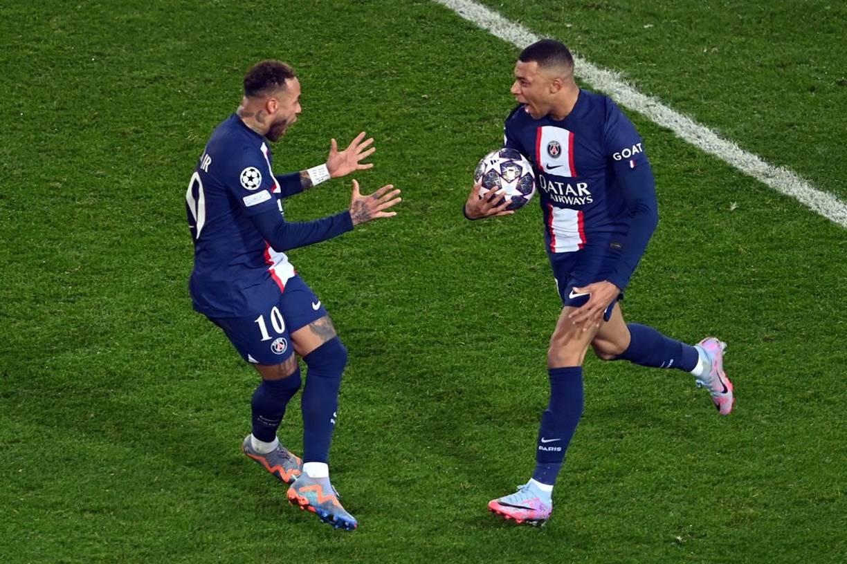 Mbappé gritó a todo pulmón el gol junto a Neymar.