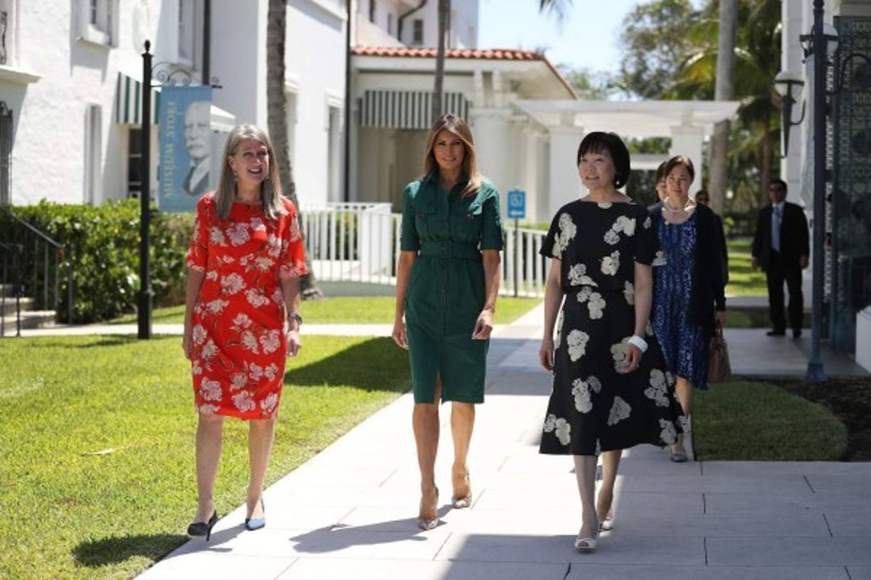 El primer ministro nipón y su esposa se encuentran desde este martes alojados en el club Mar-a-Lago de Palm Beach, propiedad de Trump, quien invitó a Abe para abordar cuestiones bilaterales y la posición del Gobierno estadounidense sobre el Acuerdo de Asociación Transpacífico (TPP), entre otras.<br/>