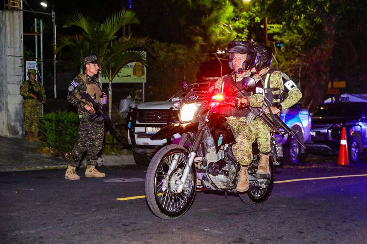 Este “cerco de seguridad” se suma a otros implementados en otras zonas del país centroamericano para “combatir” a las pandillas en el contexto de un régimen de excepción vigente desde marzo de 2022.