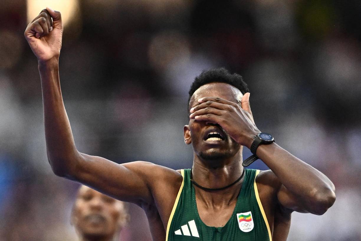 “Está ahora en la Villa Olímpica y va bien”, señaló a la AFP una fuente de la Federación Etíope de Atletismo.