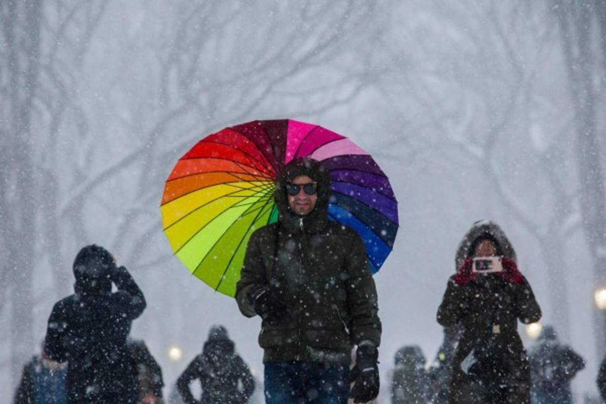 Las autoridades temen que tras la nevada, las tormentas causen inundaciones en varias zonas de Carolina del Norte.