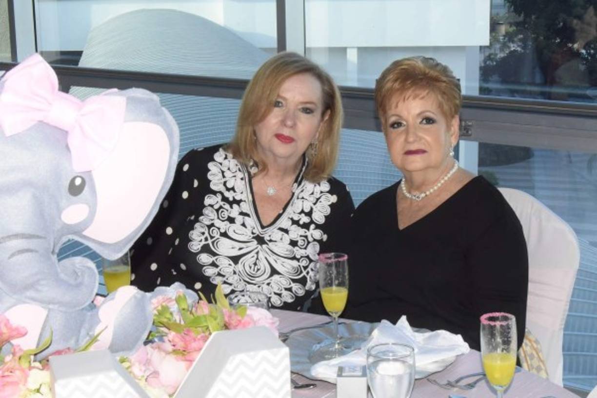 Lilly Sucrovich y Gella Wolozny.