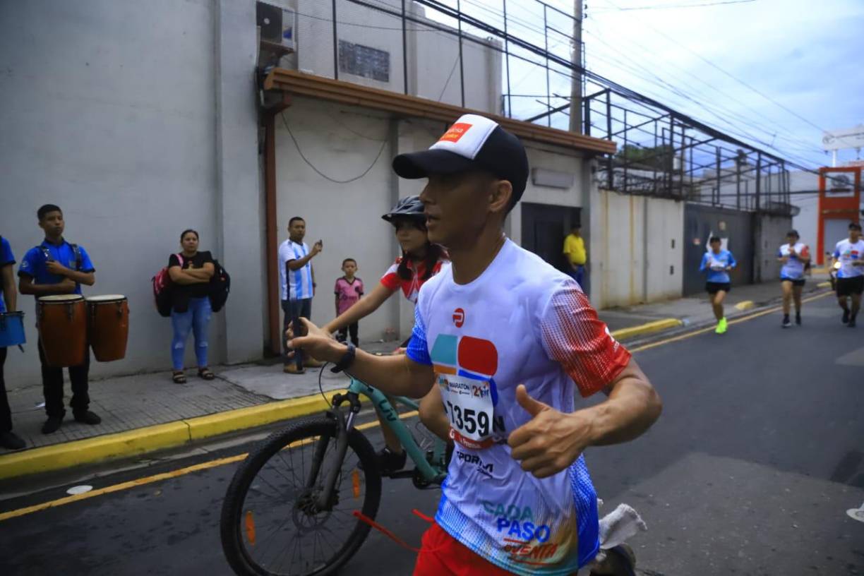 Más de 8,000 corredores corrieron en la edición 48 de la Maratón de LA PRENSA en San Pedro Sula.