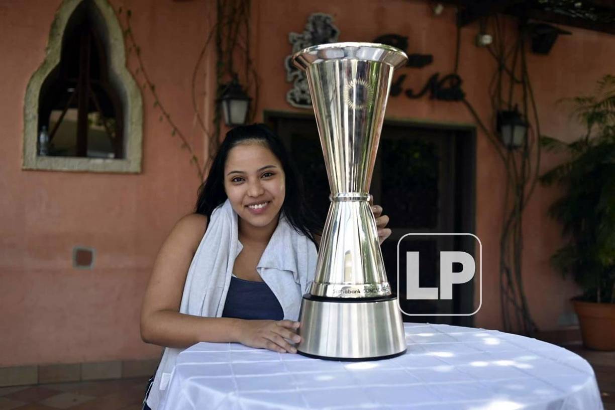 Algarabía por Olimpia y la copa de campeón de Liga Concacaf en San Pedro Sula