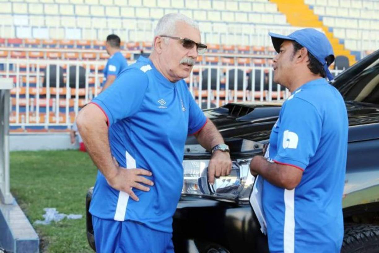 Aunque Danilo Turcios nunca estuvo ligado en equipos con Manolo, Keosseián sabe muy bien de su trayectoria. <br/><br/>Dani tuvo la oportunidad de jugar en el país del actual director técnico de Olimpia, específicamente en el Club Atlético Peñarol de Montevideo. Donde tuvo la oportunidad de disputar la Copa Libertadores de América.<br/><br/>Además el consagrado del jugador del Olimpia estuvo en el equipo uruguayo Defensor Sporting, justo cuando Manuel Keosseián dejó este club luego de dirigirlo entre 2000 y 2001. <br/><br/>El pequeño Dani tiene cuatro títulos nacionales con el Olimpia (2005, 2006, 2008, 2009); También fue campeón en el 2000 del Pre-Olímpico de Concacaf realizado en Estados Unidos <br/><br/>Danilo y Manuel son viejos rivales, que ahora forman parte de la plantilla técnica del Olimpia.