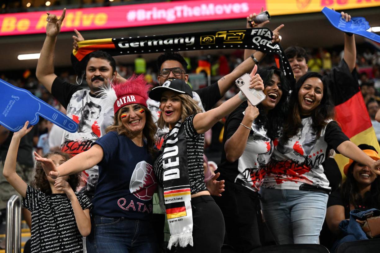 Las alemanas pusieron el ambiente en el Estadio Al Bayt.