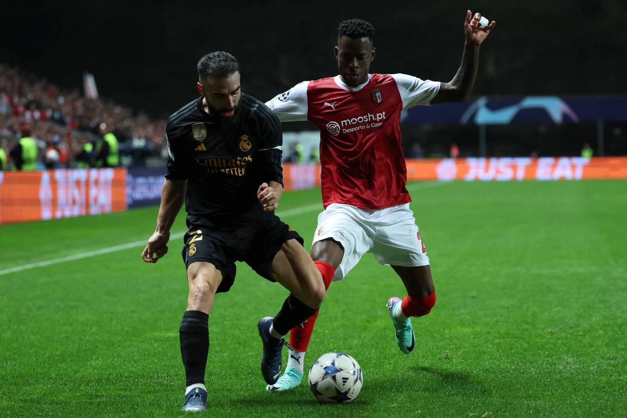 El Real Madrid se hizo dueño del balón, frente a un Braga, que pareció desinflarse pero no renunció a dar sustos con las llegadas de Djalo por la banda y las apariciones en el área de Ricardo Horta y Simon Banza. 