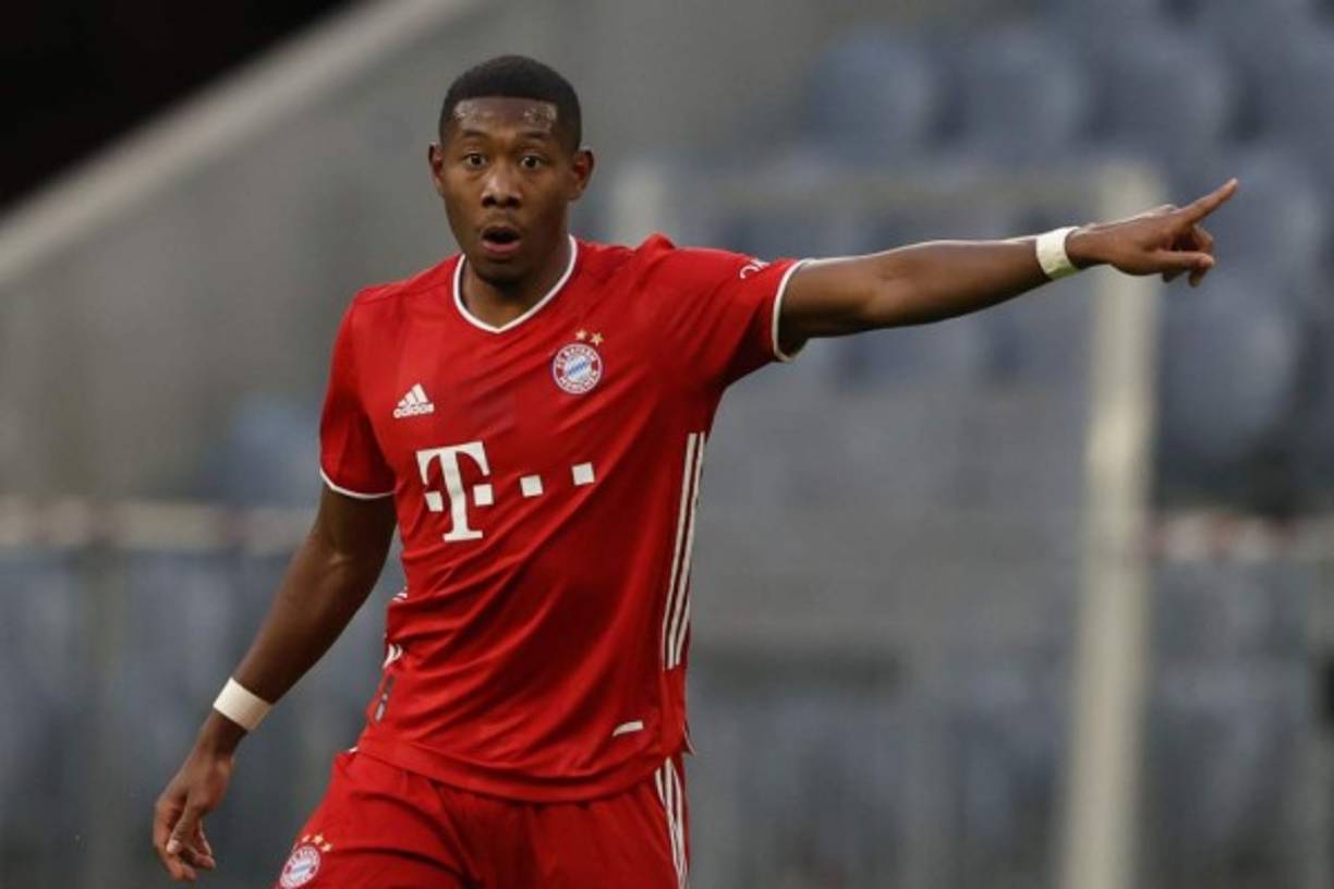En el Bayern Múnich dan por hecho que David Alaba fichará por el Real Madrid. El director general del club bávaro, Karl-Heinz Rummenigge, ha dejado entrever que el defensa austríaco será jugador del equipo blanco la próxima temporada. <br/><br/>En declaraciones a Sky Sports vuelve a descartar la opción de que el futbolista renueve con el Bayern y entiende que fiche por el conjunto blanco: 'En un 99,99% puede decir que Alaba se marchará del club al final de esta temporada. Es libre de negociar y el Real Madrid no tiene que hablar con el Bayern por Alaba'.