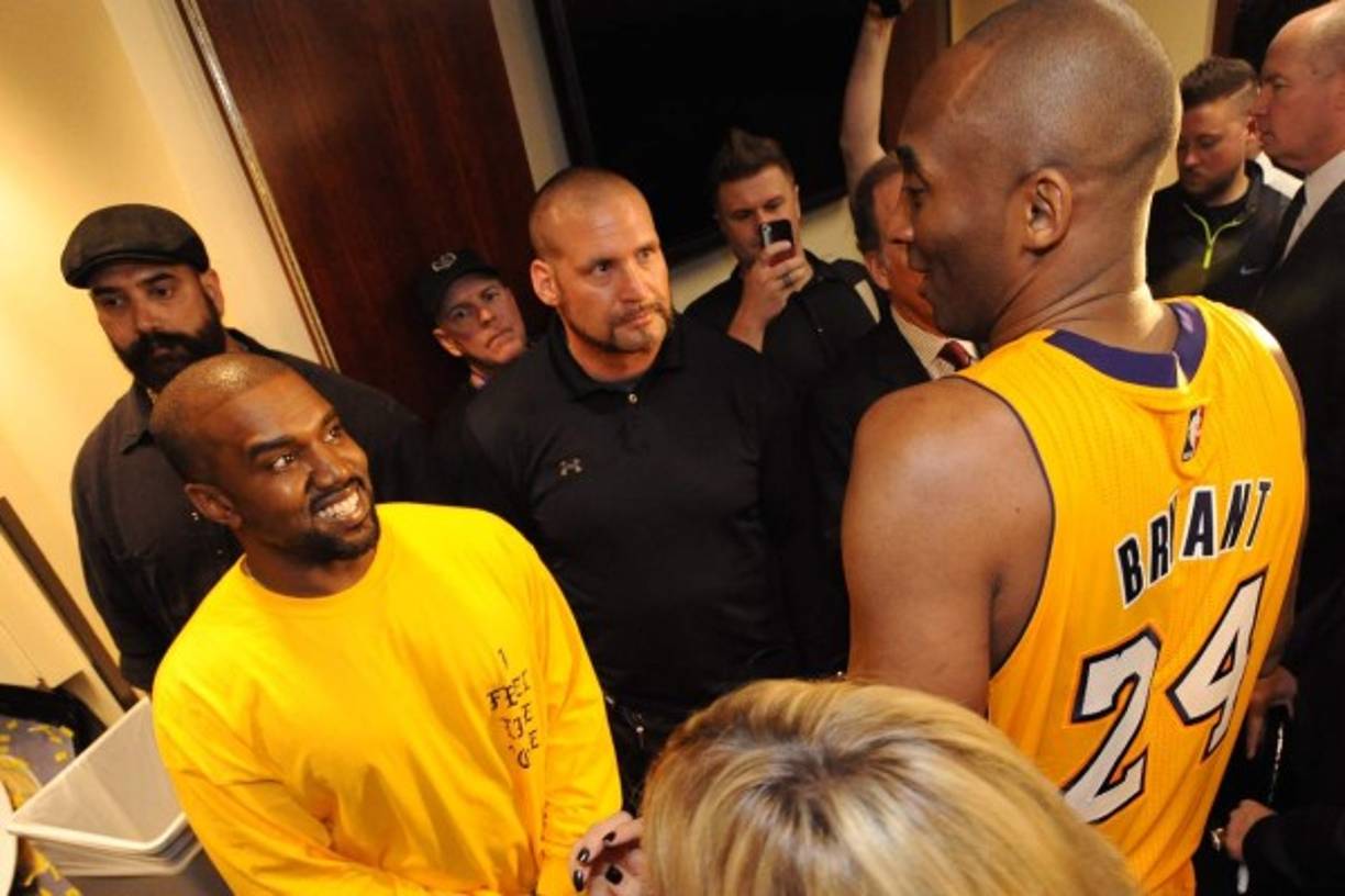 Kanye West tampoco se perdió el momento de despedir a Kobe Bryan.