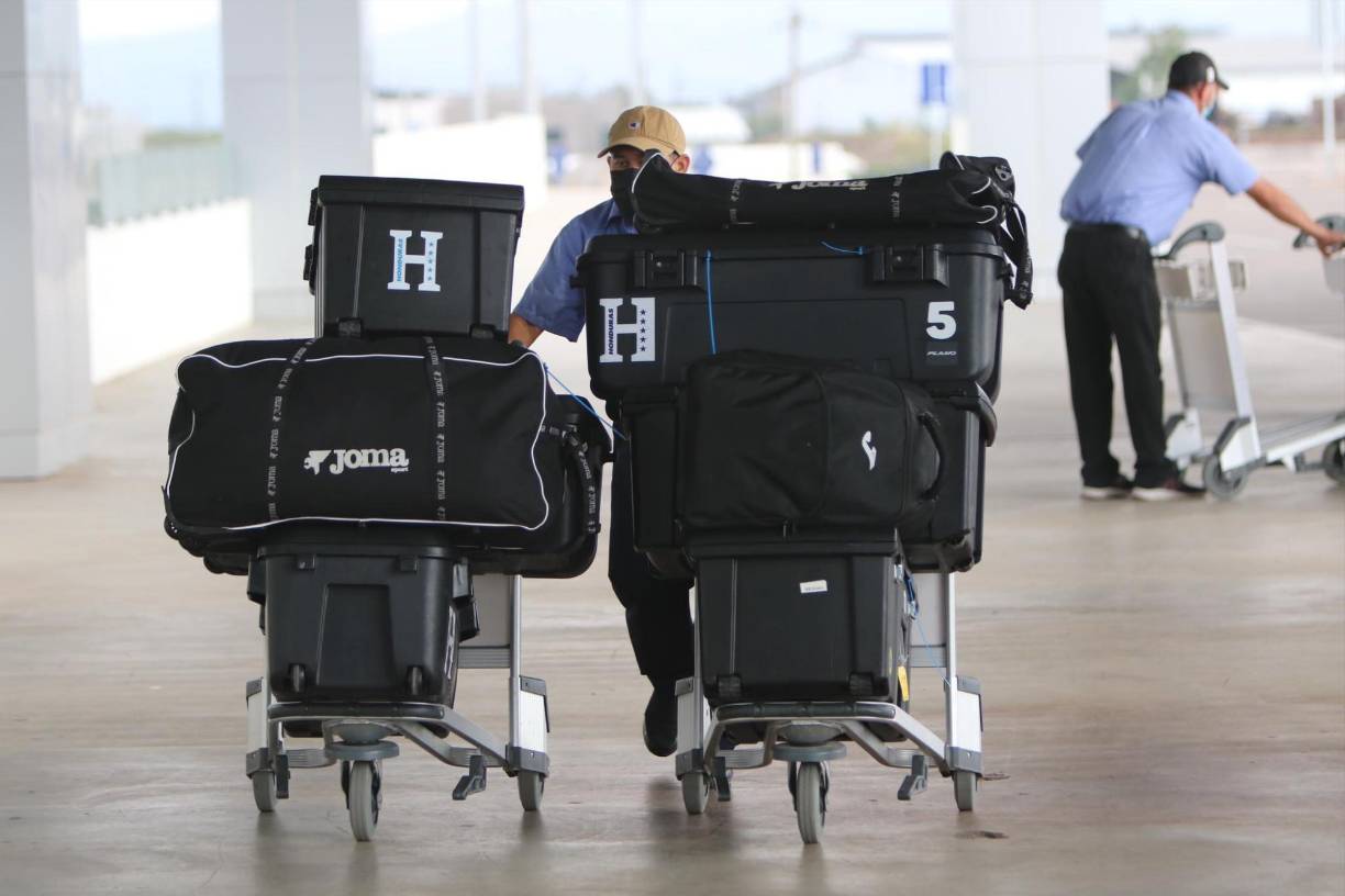 Luego de partir de Palmerola arribarán a Miami, Florida, para hacer escala y luego partir hacia Los Ángeles donde llegarían a las 8:30 de la noche, hora local.