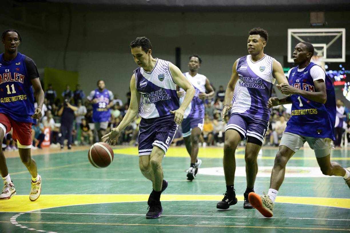El Gimnasio Municipal de INMUDE en San Pedro Sula fue uno de los escenarios que presenciaron el show de los Harlem Globetrotters. 