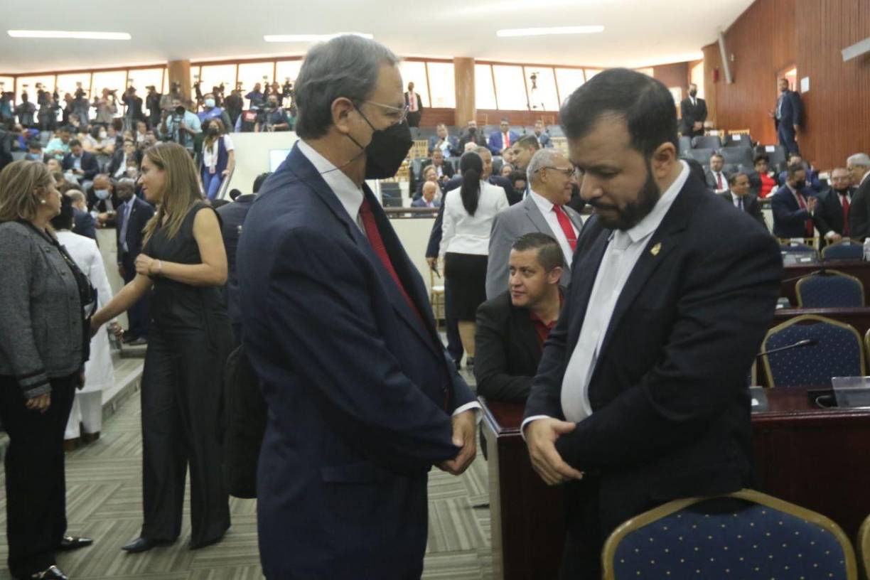 Las fuerzas políticas hondureñas se aprestan este miércoles a elegir a 15 magistrados que conformarán el nuevo Poder Judicial. 