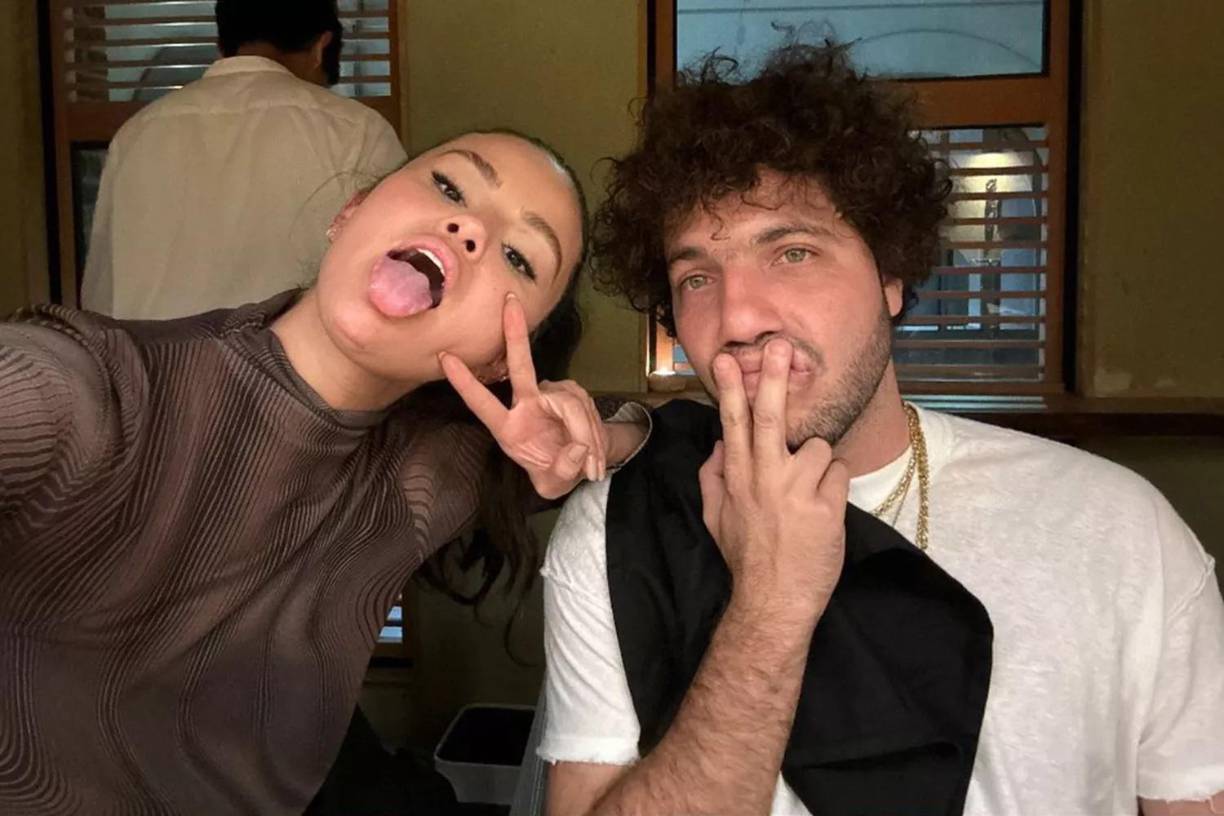 La estrella, de 32 años, está contenta con el equilibrio que ha conseguido y que le permite mantener su intimidad cuando es importante. A la pregunta de si siente que tiene una vida privada, responde: “Sí, porque salgo con mis amigos: Sí, porque salgo con gente que no está muy metida en el negocio. Es decir, tengo ambas cosas”.