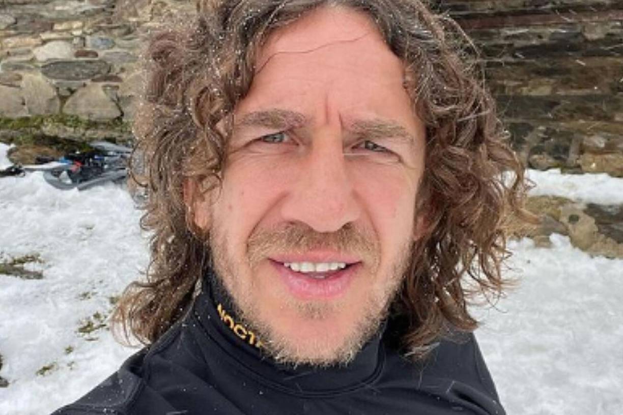 Carles Puyol publica imagenes en su cuenta de Instagram de lo que va haciendo en su día a día.