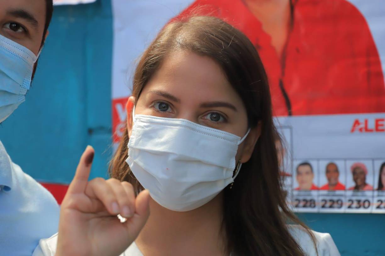 Estas chicas robaron suspiros entre los votantes hondureños