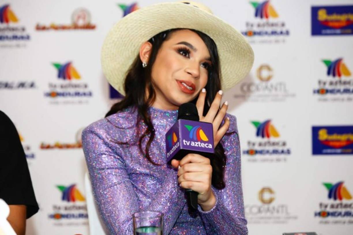 No ha tenido novio- Durante conversaciones con sus compañeros de La Academia, Angie confesó que nunca había besado a nadie, 'Soy virgen de todos lados', dijo, lo que deja las cosas claras.