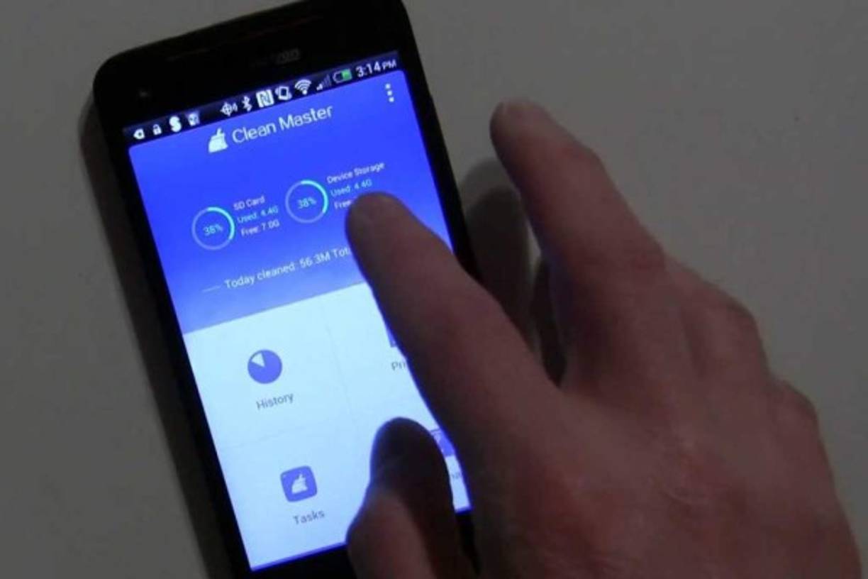 CleanMaster es una app muy recomendada para liberar espacio en los teléfonos Android pero utiliza muchos datos para realizar la tarea para la que fue programada.