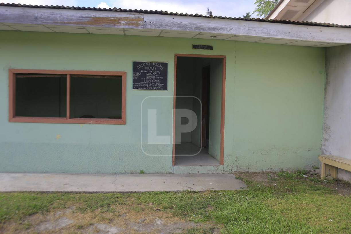 Este es el camerino de los árbitros.