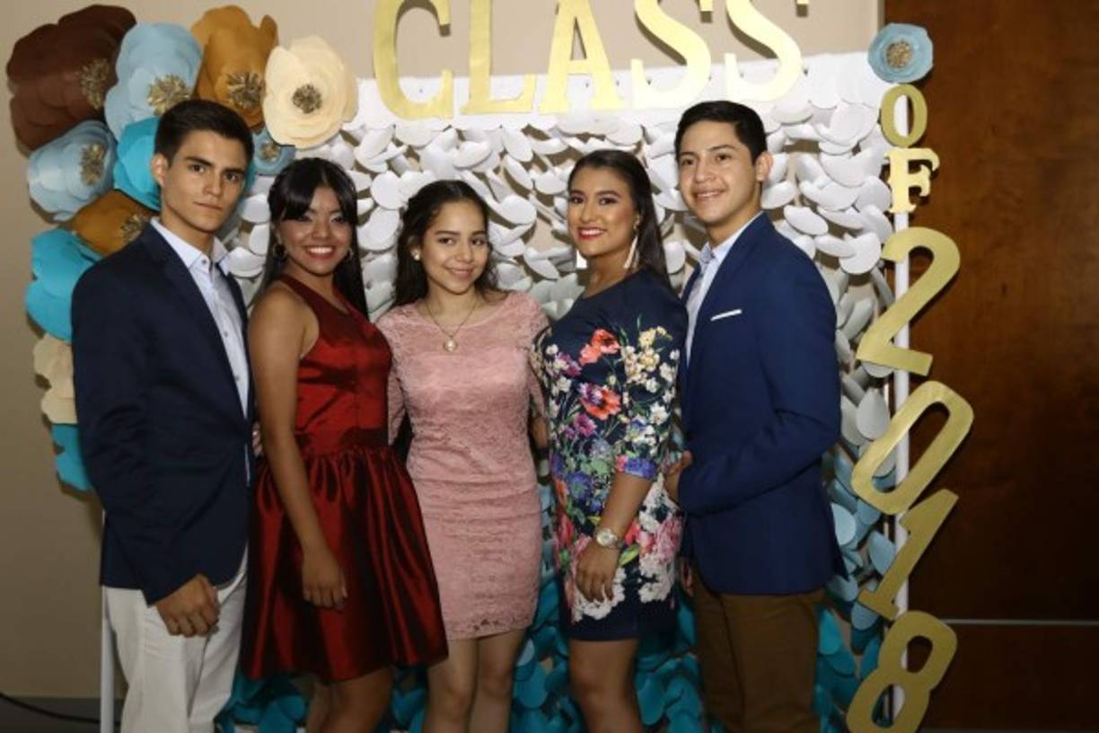 José Luis Alvarado, Alexandra Godoy, María Saavedra, Sofía Rivas y Marco Castillo.